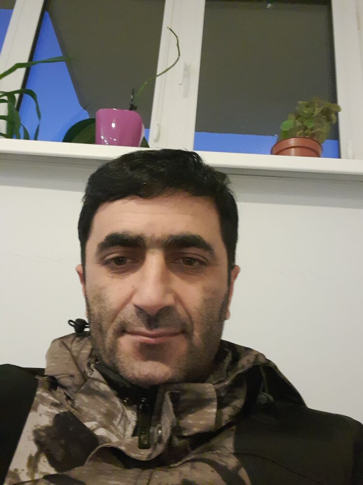  ,   Samir, 41 ,   ,   