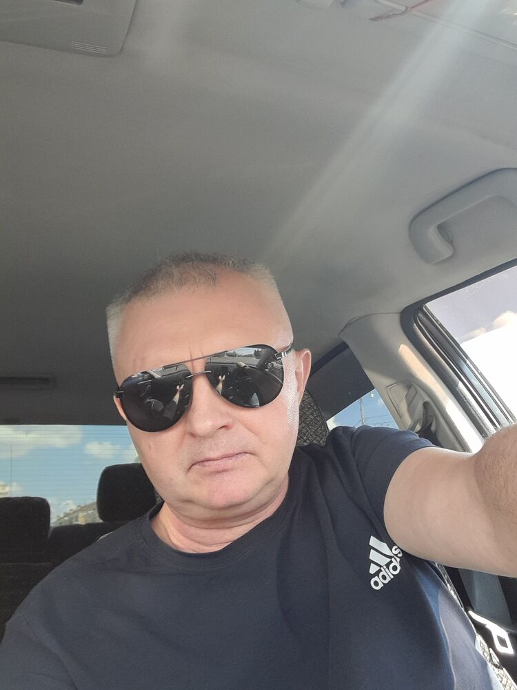  36477384  , 52 ,    