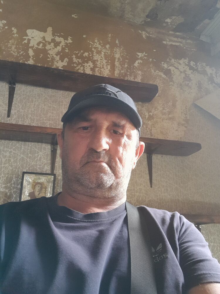  37528184  , 61 ,    