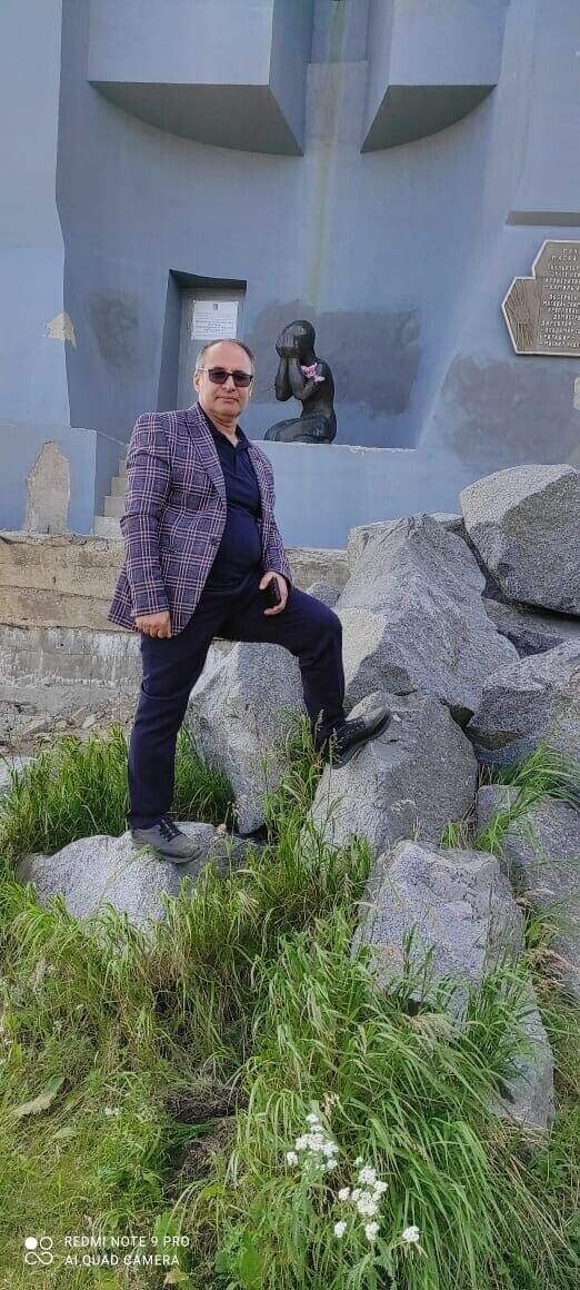  43505064  Hakan, 51 ,     