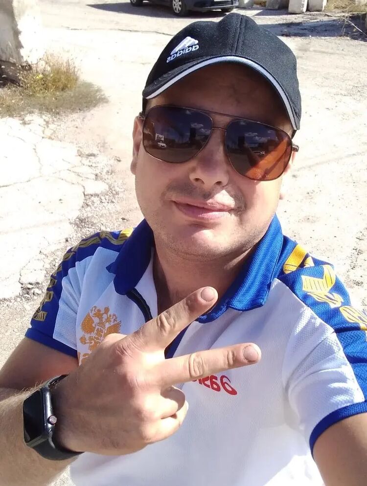  ,   Artem, 28 ,   ,   , c , 