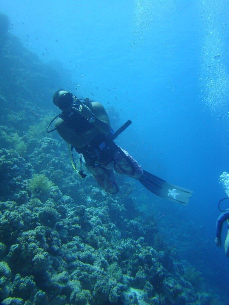  49357454  Waly, 37 ,    