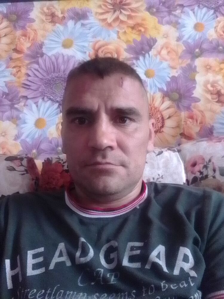  26199584  Denis, 48 ,    