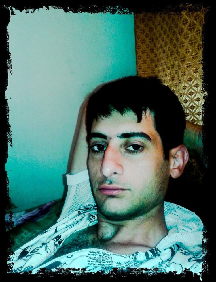  8447494  Samir, 31 ,    