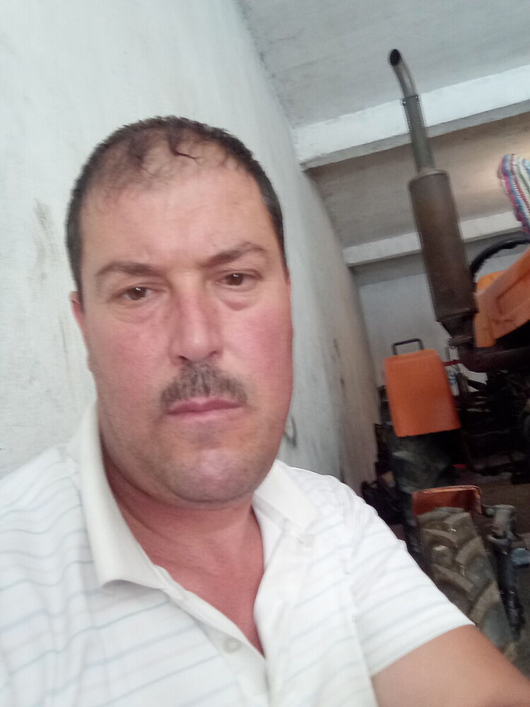  20437154  Rachid, 43 ,    