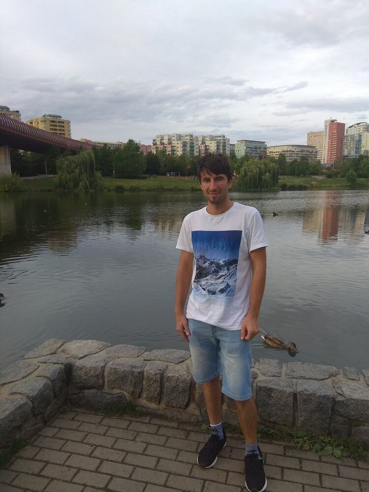 Kurim,   , 37 ,   ,   , c 