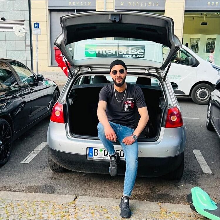  53834464  Medo, 39 ,    