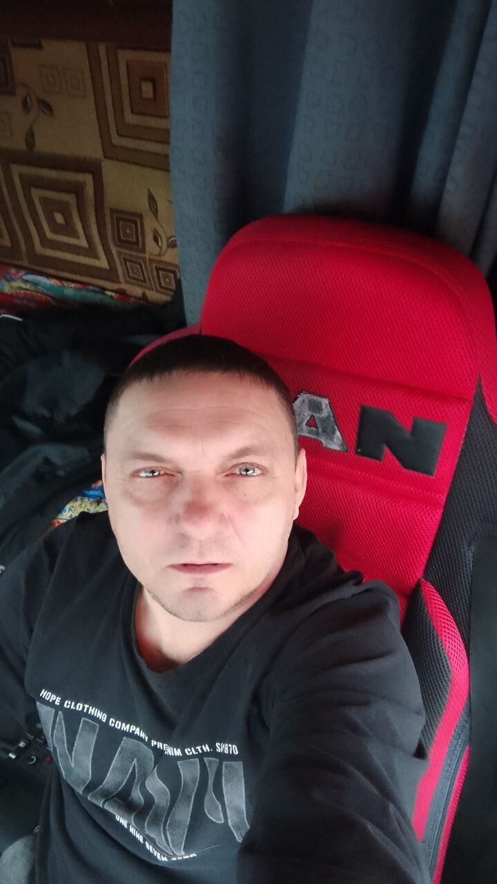  43748324  , 49 ,    