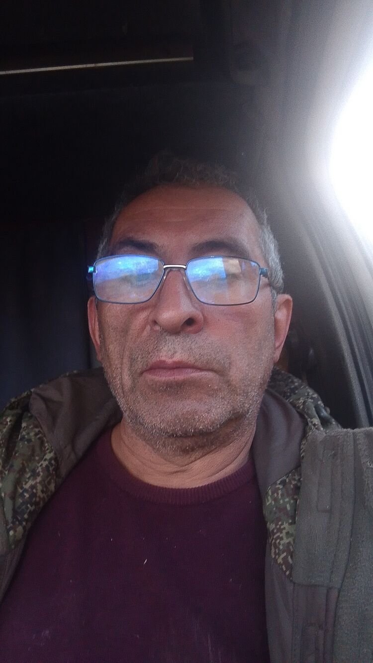  54239014  Ceyhun, 56 ,    