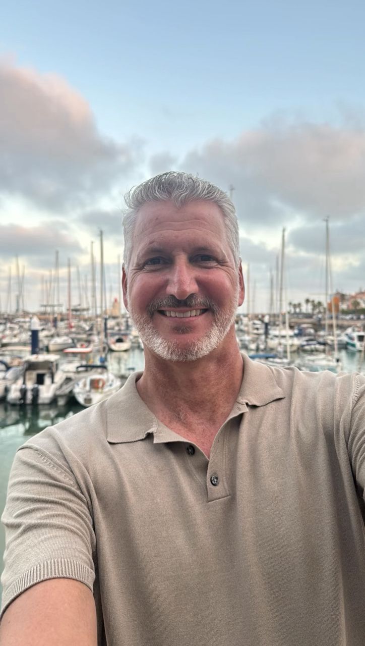 ���������� ������, ���� ������� Macron leo, 49 ���, ������������ ��� ����� � ���������, c�������� ���������