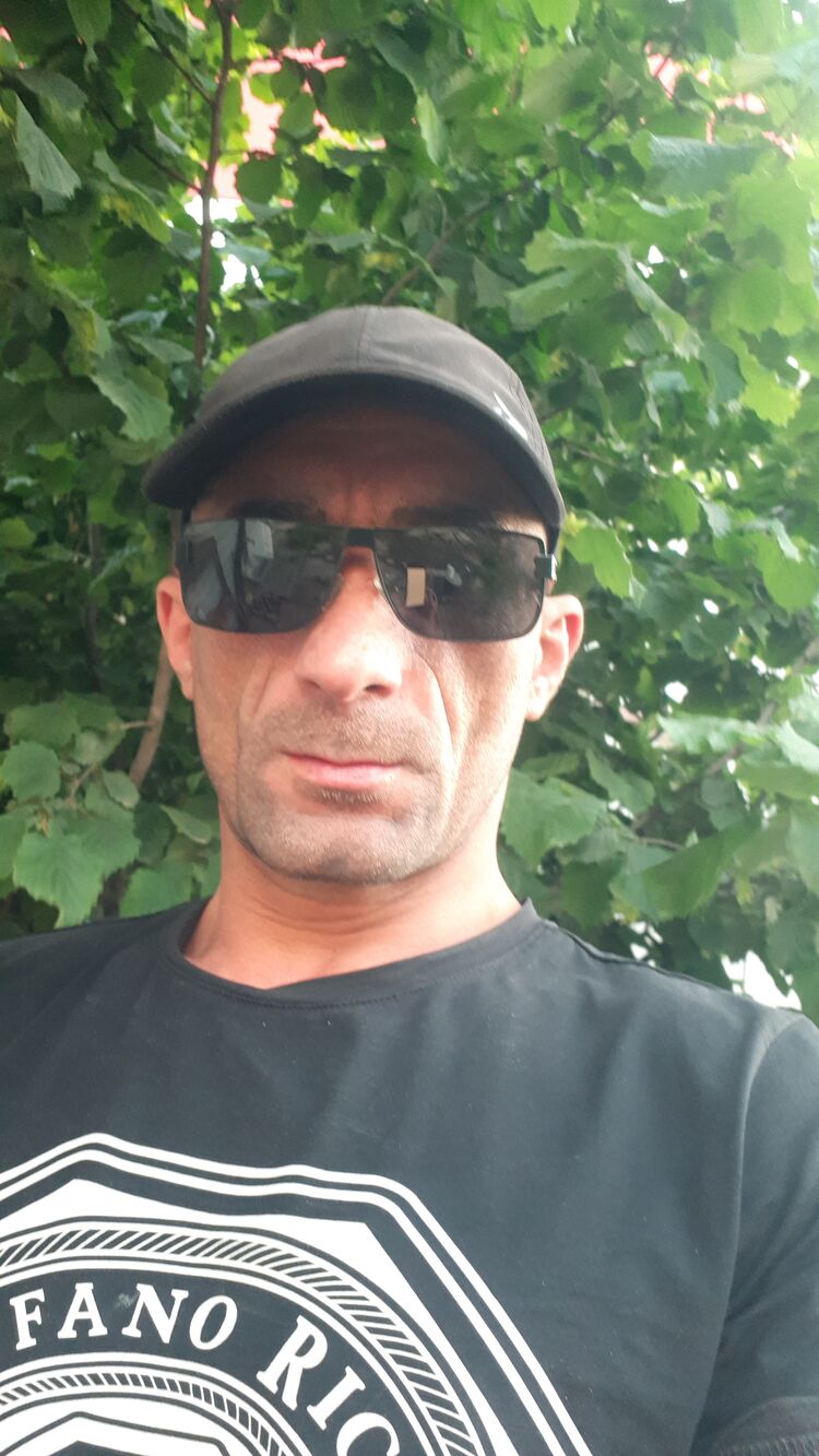  28569764  SA, 40 ,    