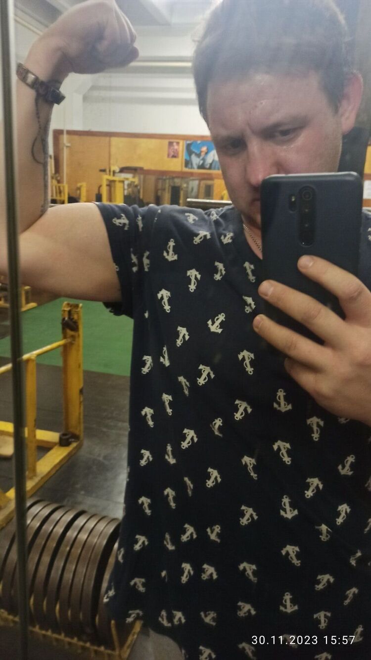  ,   Aleksei, 33 ,   ,   , c 