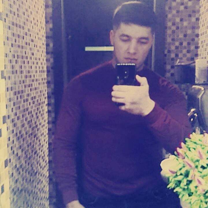 ,   Jamik, 28 ,   ,   