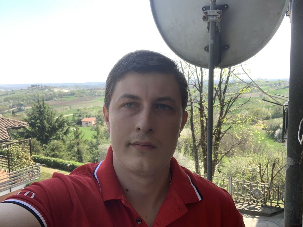  23992624  Stanislav, 31 ,    