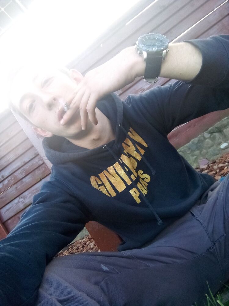  18688484  , 25 ,    