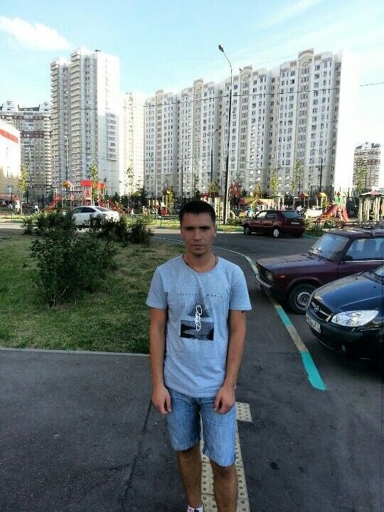  ,   Artur, 31 ,   ,   , c 