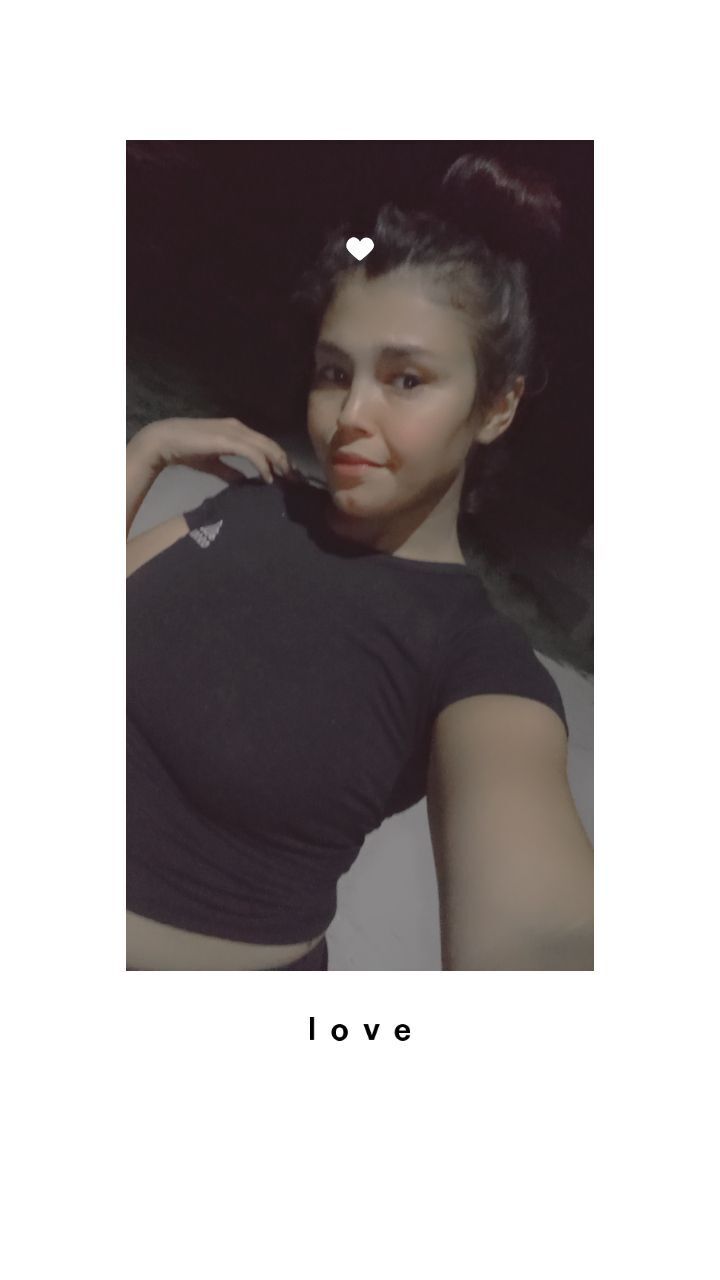  45690674  Andriana, 24 ,    