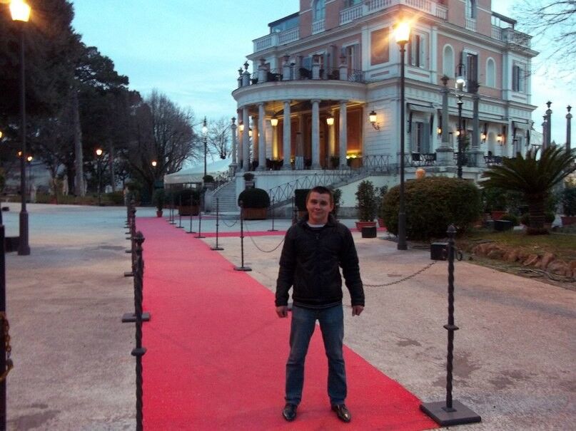  5570214  Micele, 42 ,    -