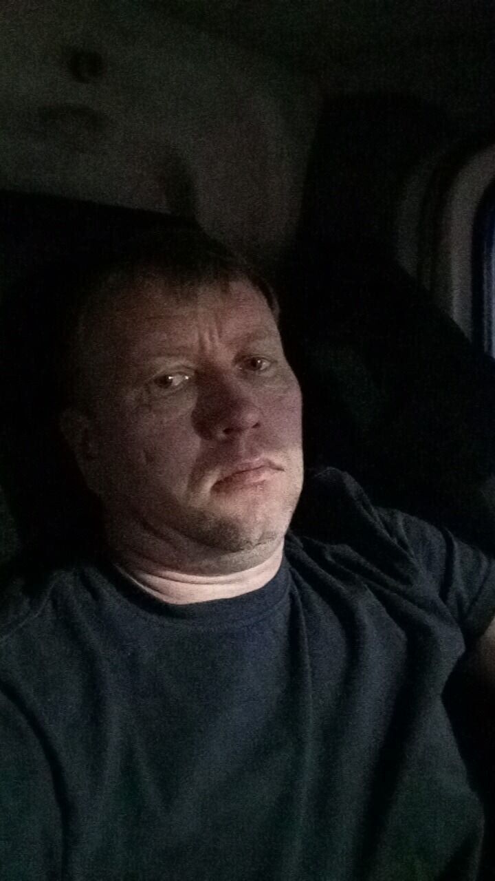  49619154  Ivan, 40 ,    