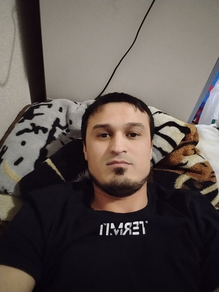  32073684  Feruz, 37 ,    -