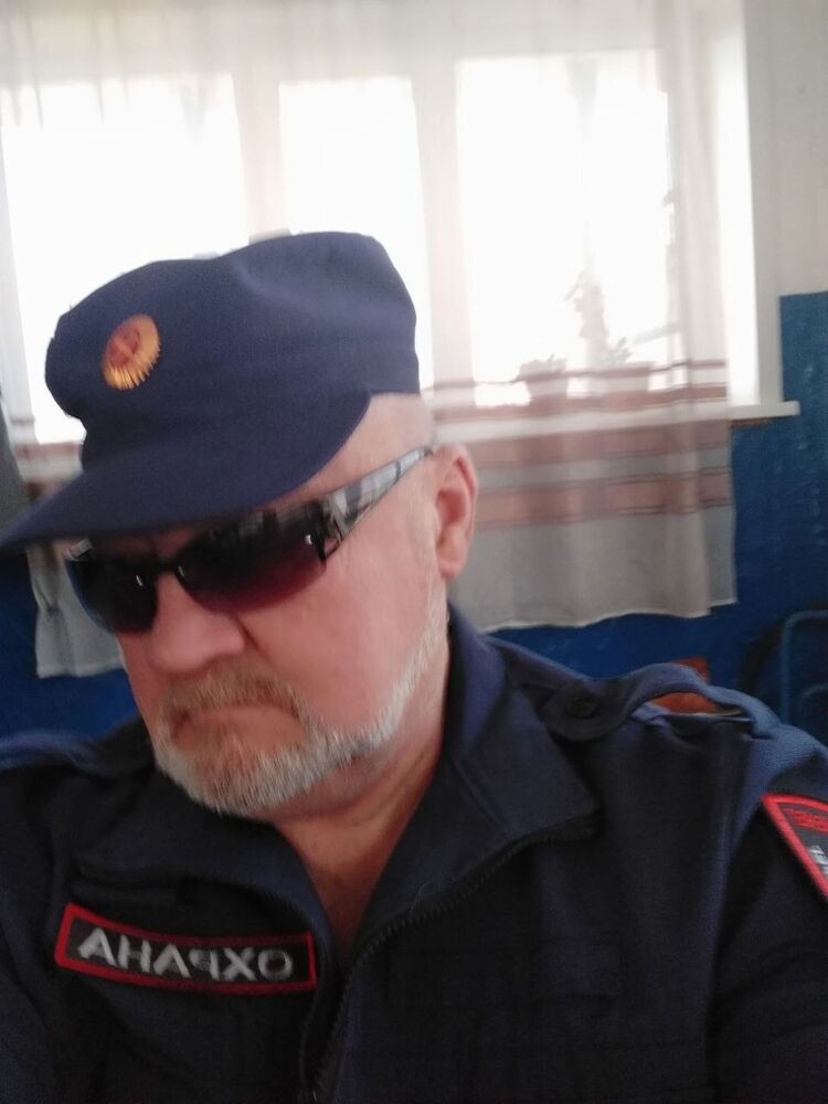  30281224  Karapyz, 22 ,    