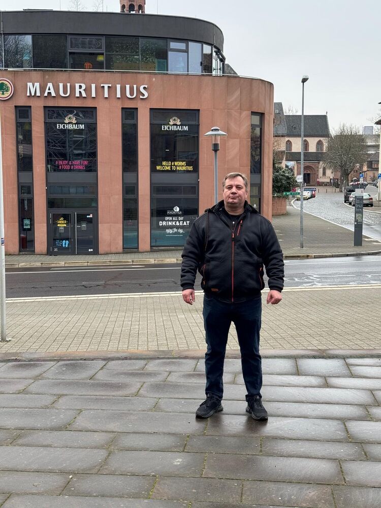  Worms,   , 49 ,   c , 