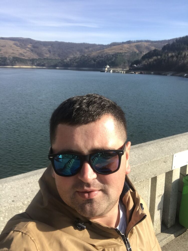  ,   Mihai, 37 ,   ,   , c 