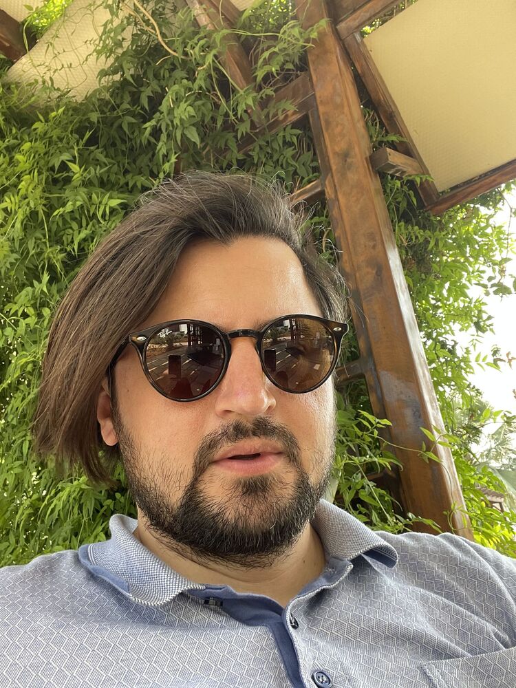  31611174  Vasif, 38 ,    