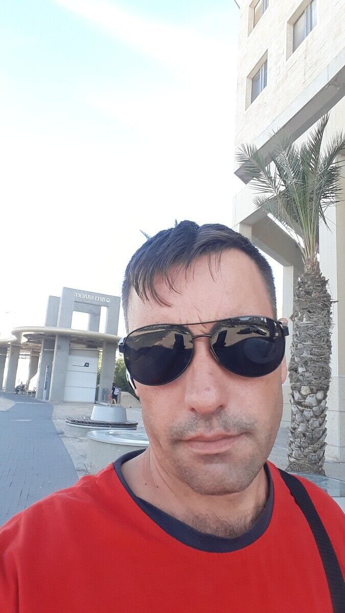  20698054  Jora, 44 ,    Ramat Gan