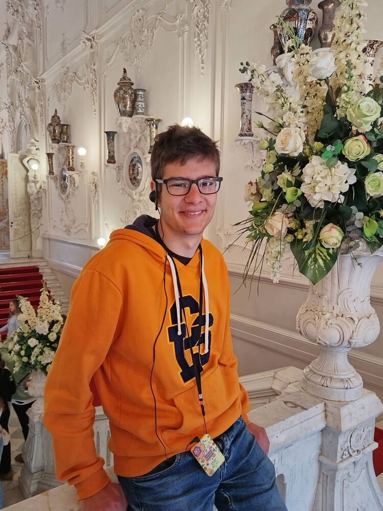  ,   , 19 ,     , c 