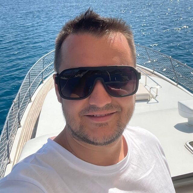  ,   Chester, 32 ,   ,   , c , 