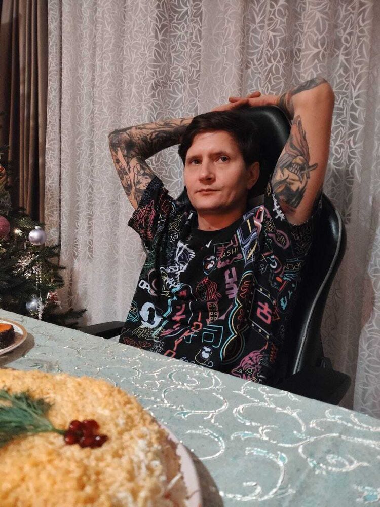  50560704  Alexandr, 36 ,    