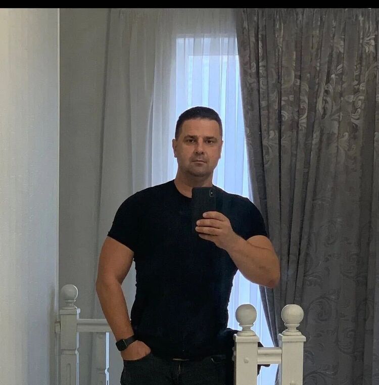  50298374  , 51 ,    Praha