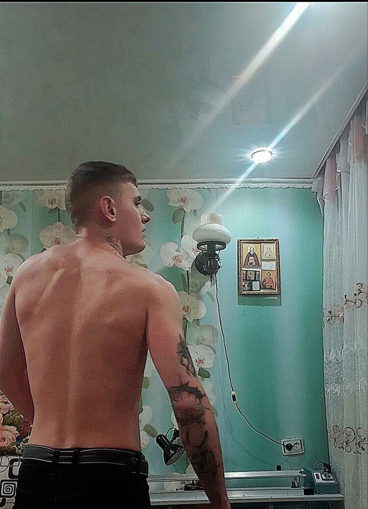  49957264  Alexey, 20 ,    