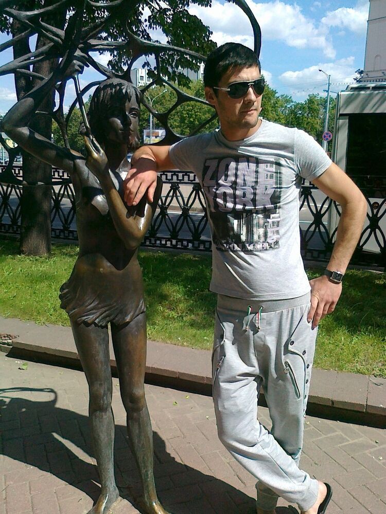  ,   Mansur, 34 ,   