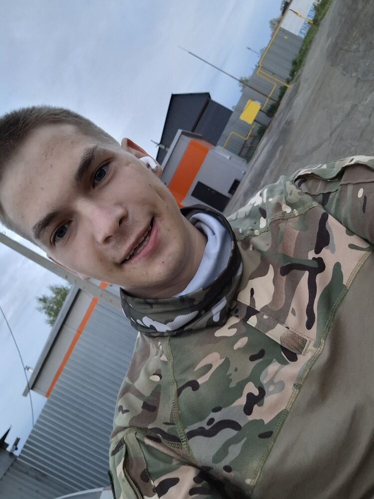  ,   Ilya, 24 ,   ,   