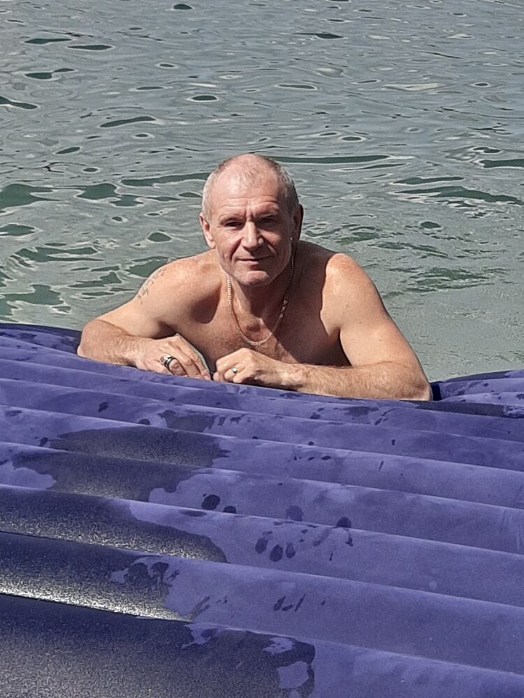  37062514  , 52 ,    
