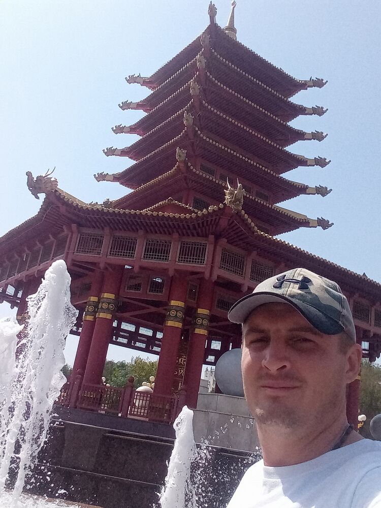  ,   Vladislav, 34 ,     , c 