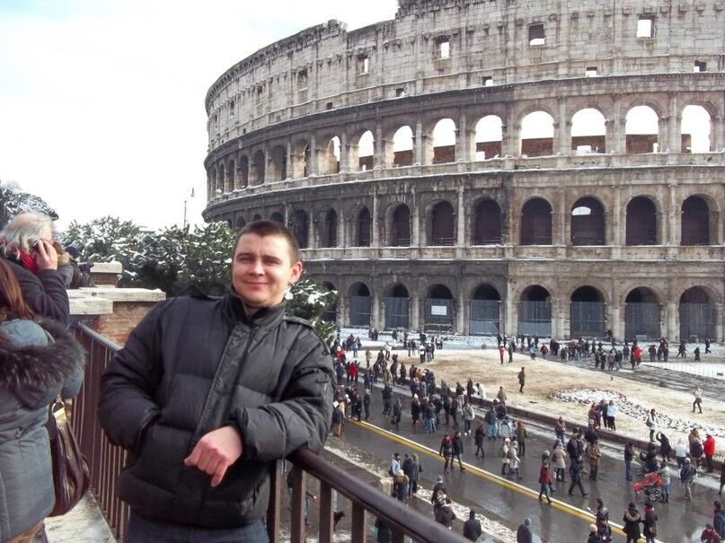  -,   Micele, 42 ,   ,   , c 