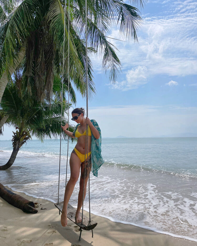  ,   Lana, 32 ,   ,   