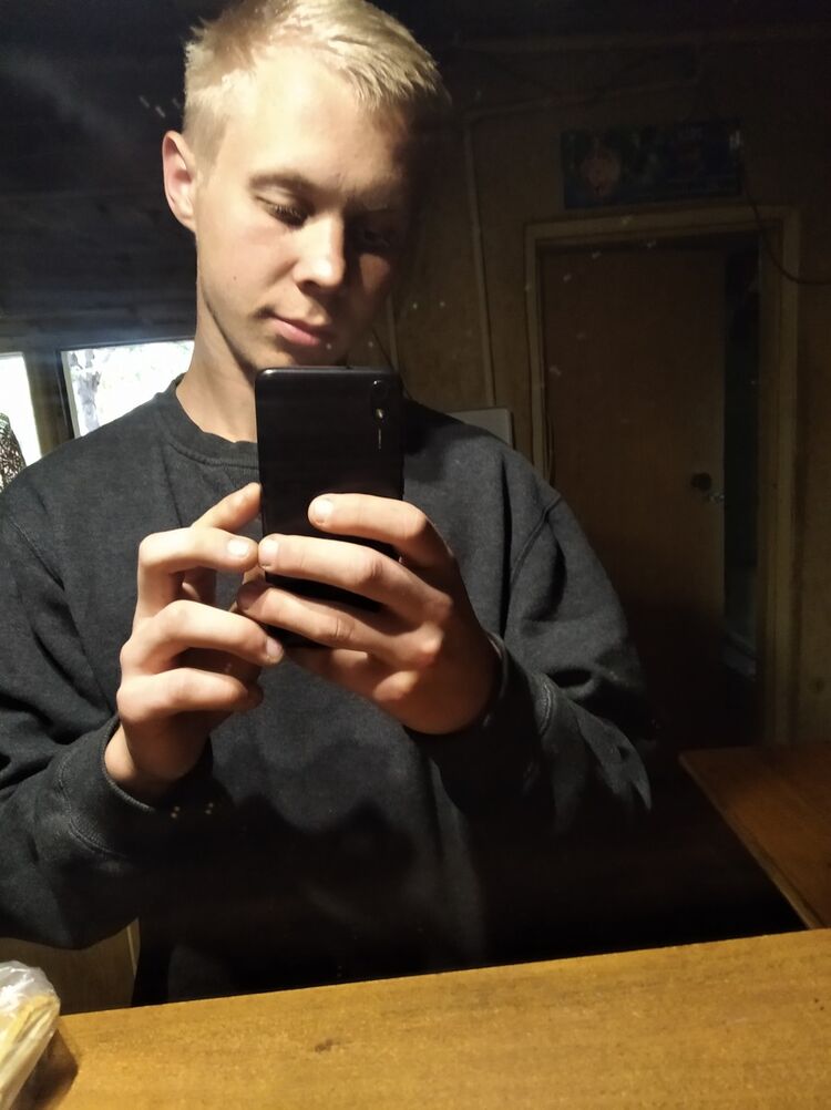  18102584  , 24 ,    