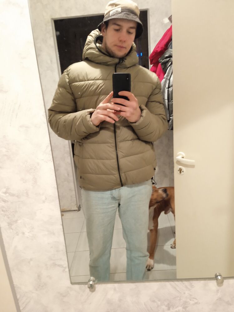  30016844  Vladislav, 23 ,    -