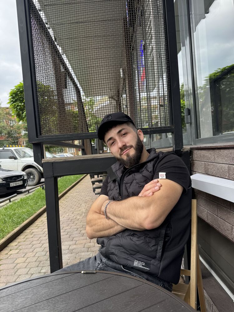  54014884  KUCHER, 26 ,    