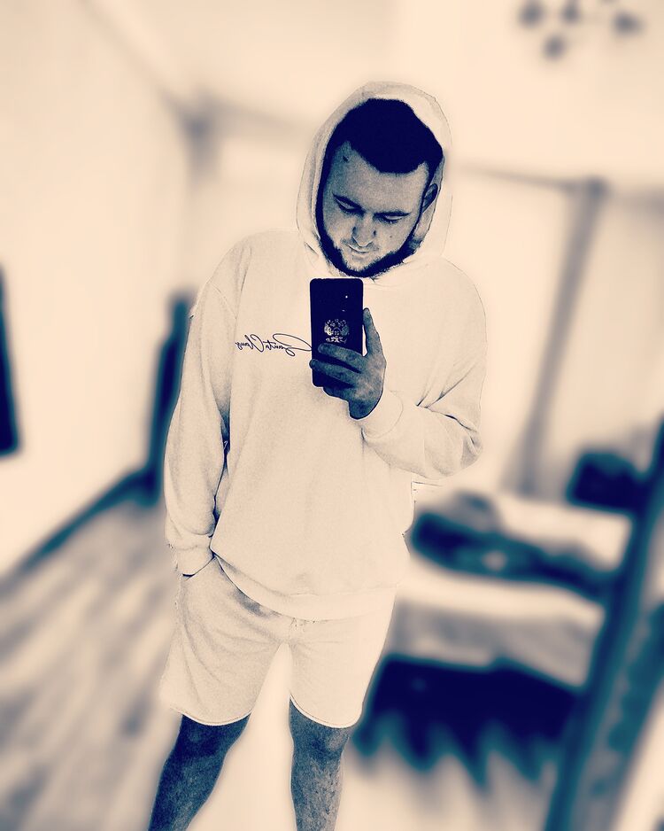  ,   Denis, 26 ,   ,   