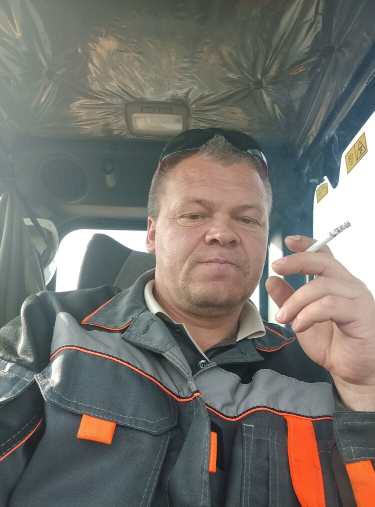  52879154  , 47 ,    