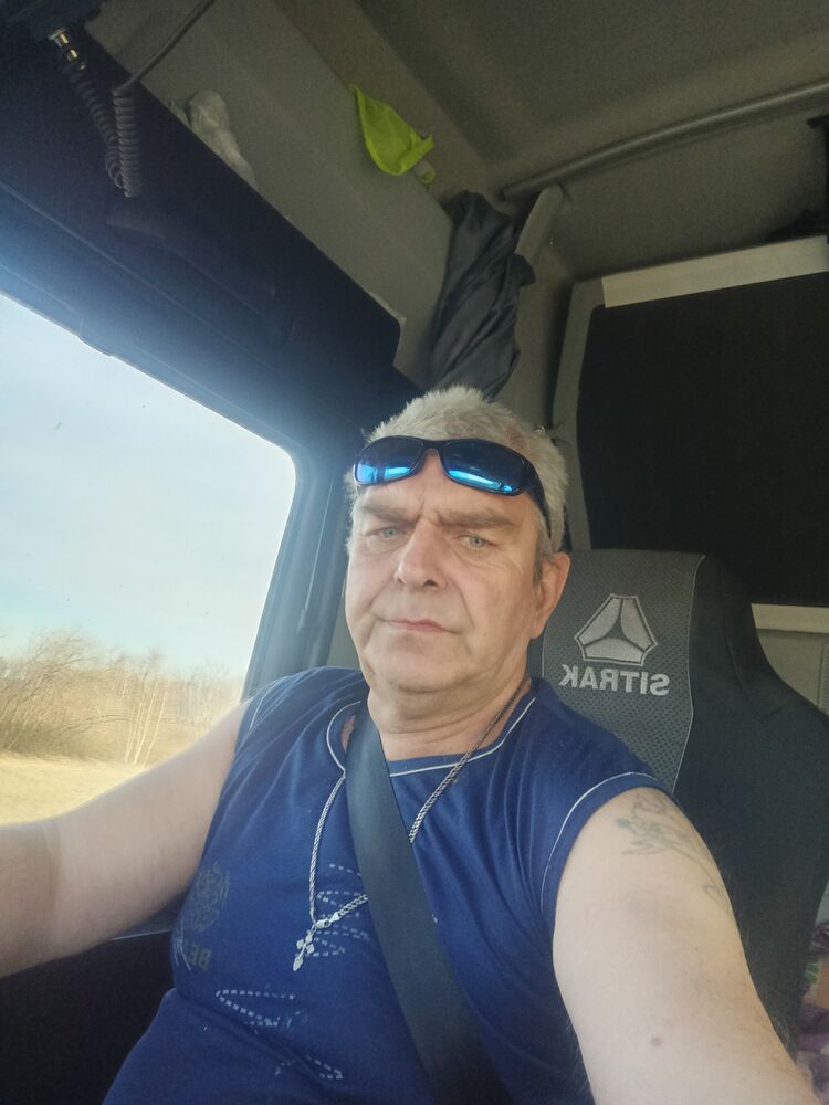  43988824  , 56 ,    