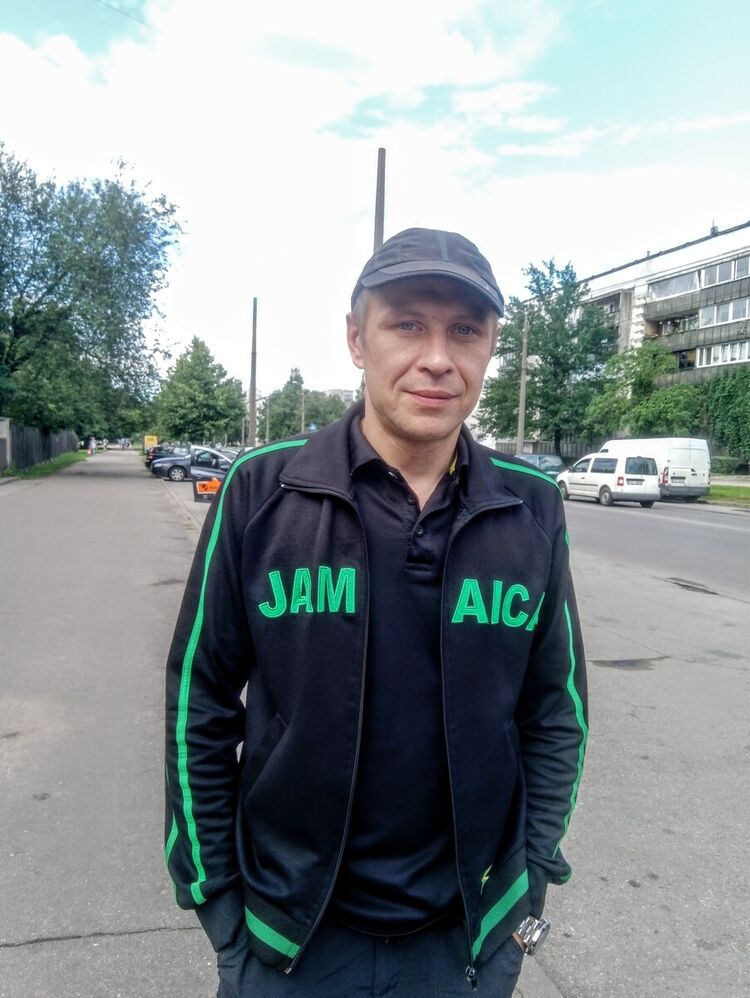  ,   Dmitrijs, 46 ,   ,   , c 