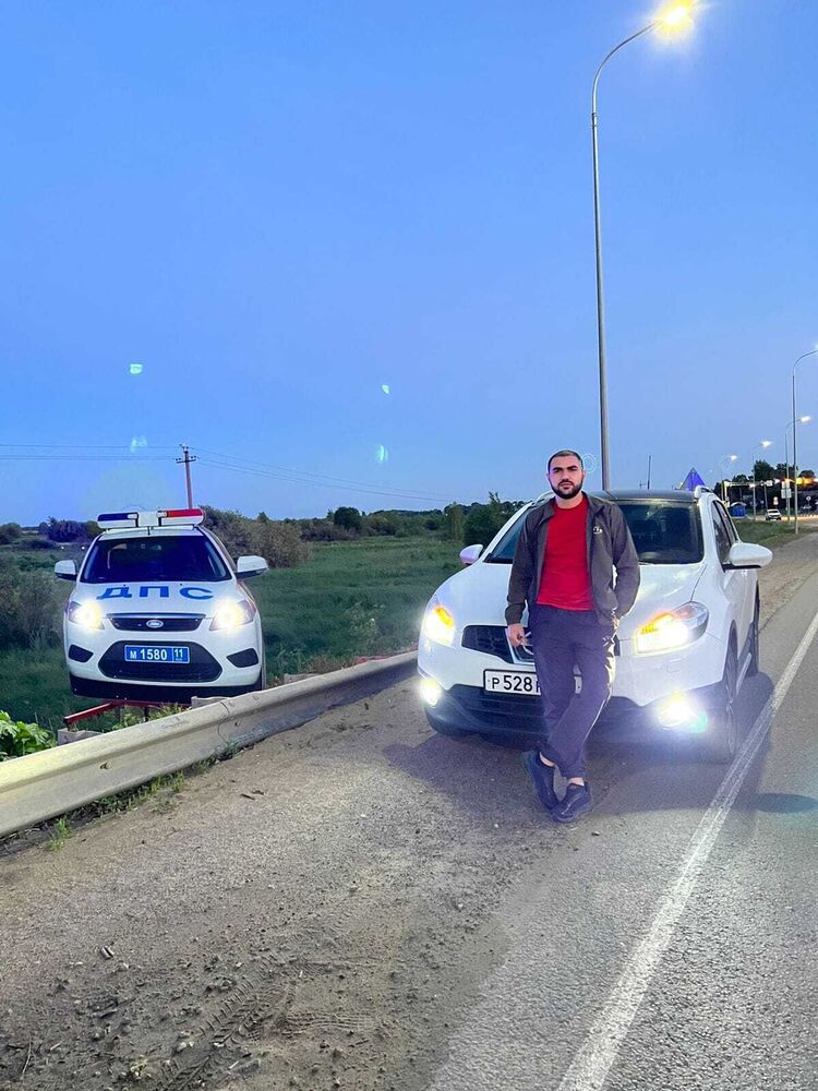  27435134  Elik, 32 ,    