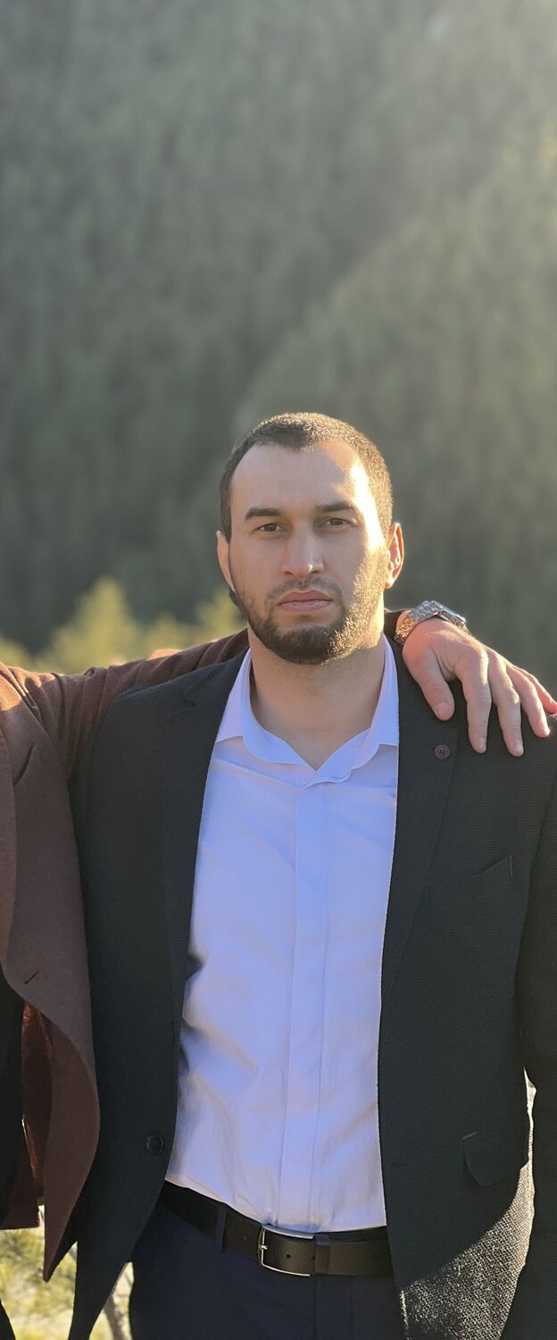  52624304  Jon Jones, 33 ,    