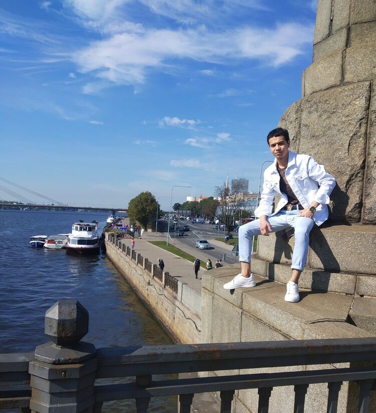  ,   Bohodir, 29 ,   ,   , c 